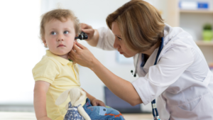 doctor face bilanț pediatric